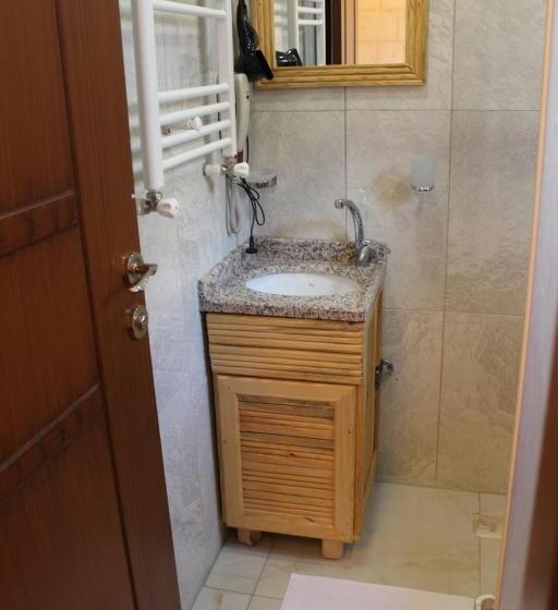 اتاق لوکس, Duran Aga Konagi