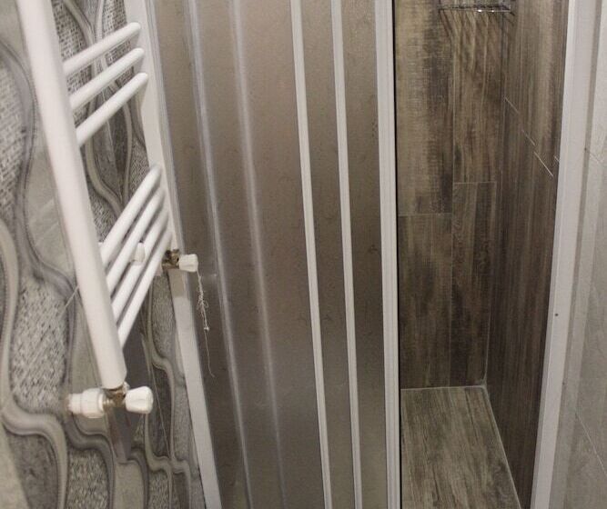 اتاق استاندارد یک نفره, Duran Aga Konagi