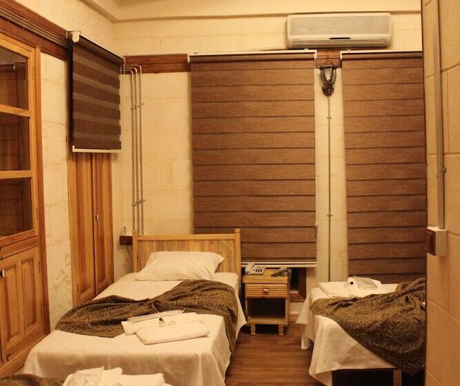 اتاق خانوادگی, Duran Aga Konagi