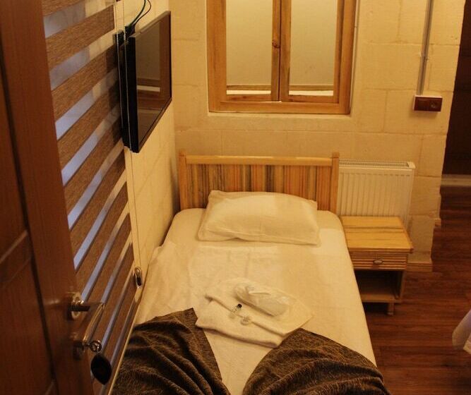 اتاق خانوادگی, Duran Aga Konagi