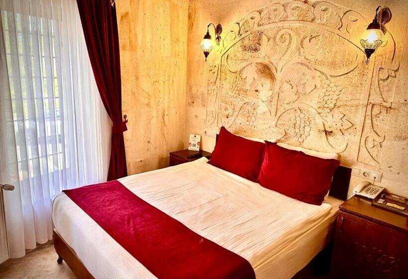 סוויטת דופלקס, Balloon Cave