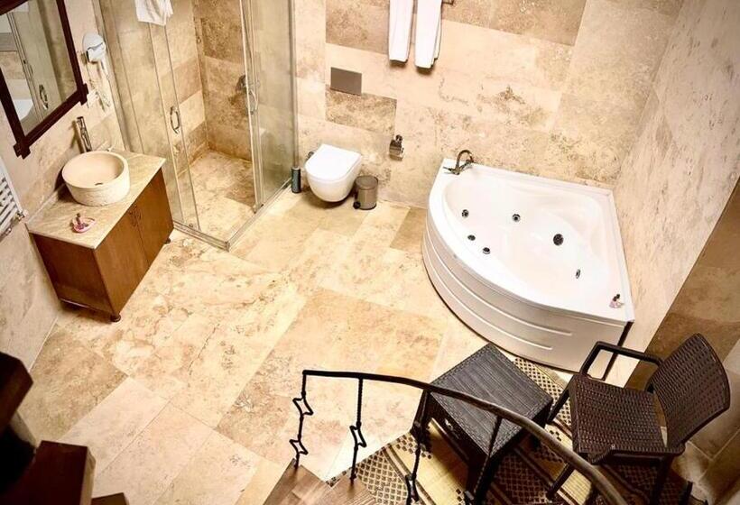 סוויטת דופלקס, Balloon Cave