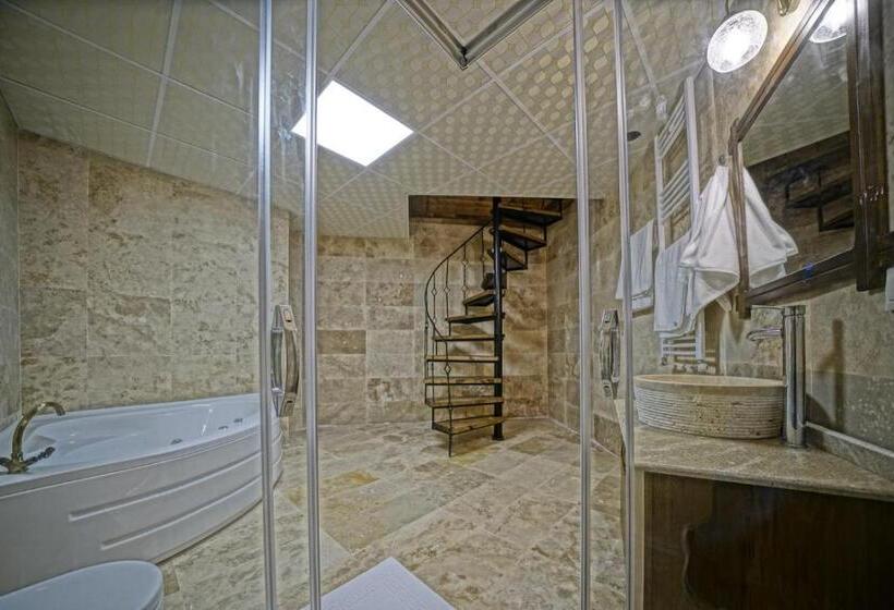 סוויטת דופלקס, Balloon Cave