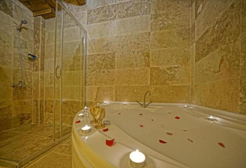 סוויטה משפחתית, Balloon Cave