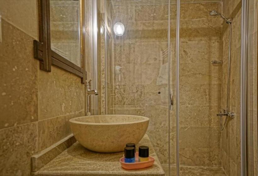 חדר סטנדרט נוף להרים, Balloon Cave