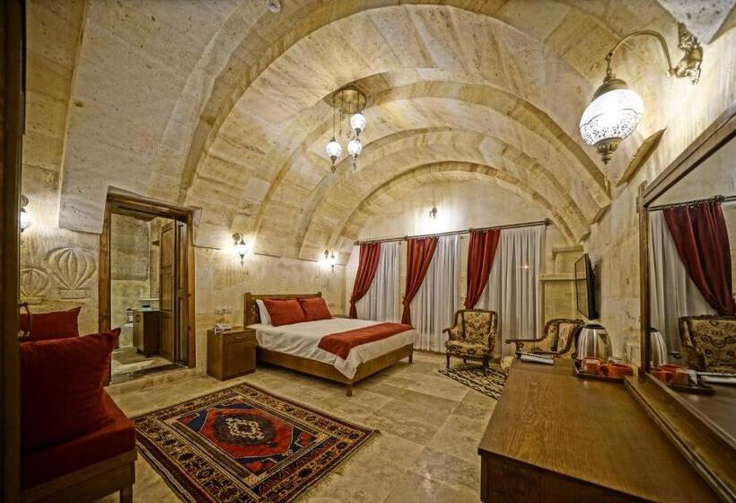 חדר דלוקס לשלושה, Balloon Cave