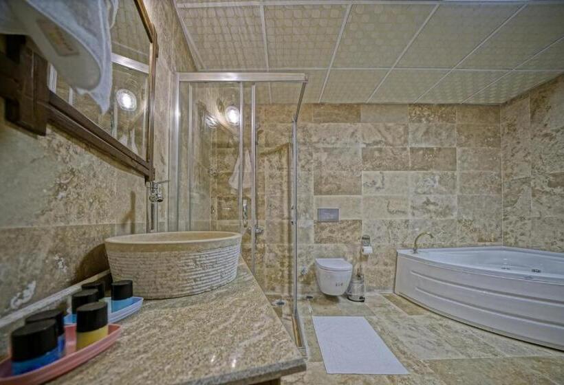 סוויטת דופלקס, Balloon Cave