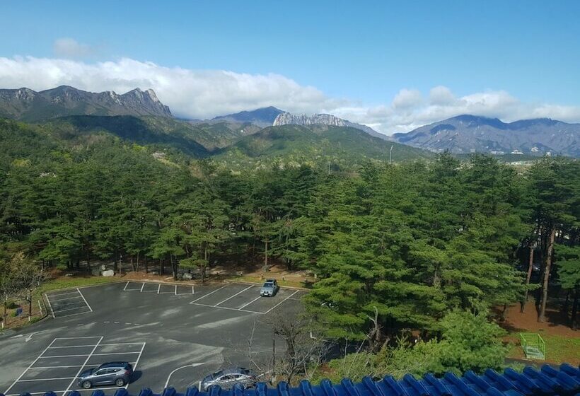 침실 1개 컴포트 아파트, Cheoksan Spatel