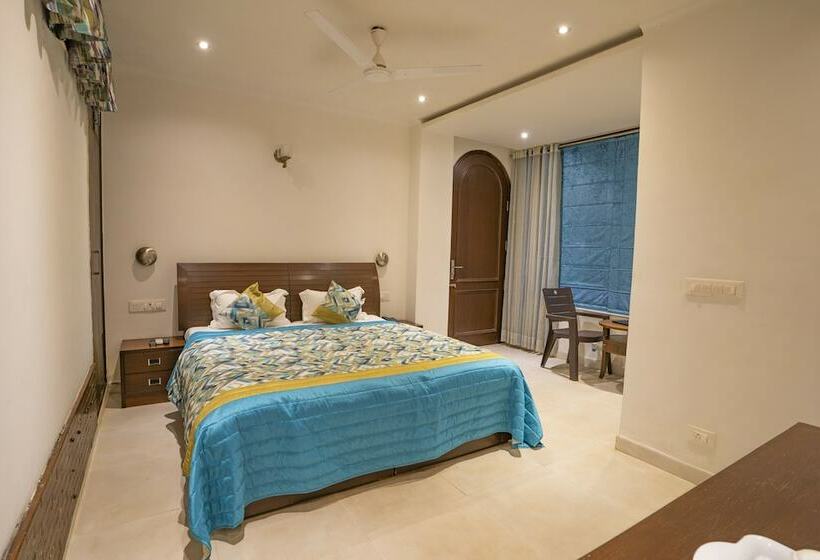 חדר מלכותי, Narmade River View Resort