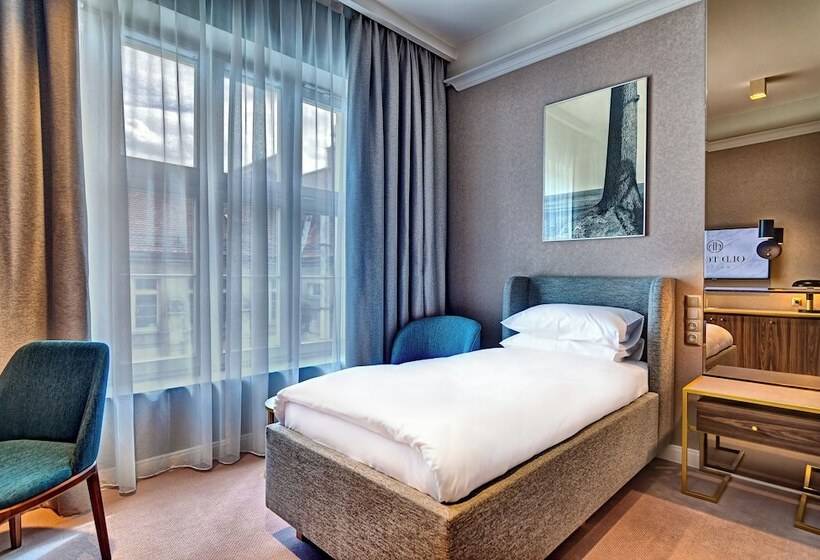 اتاق استاندارد یک نفره, Old Town Haston