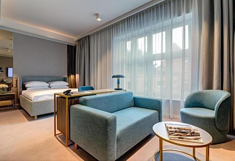 اتاق لوکس, Old Town Haston