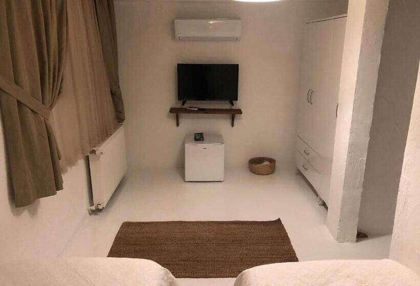 اتاق اکونومی, Jakamar Alacati