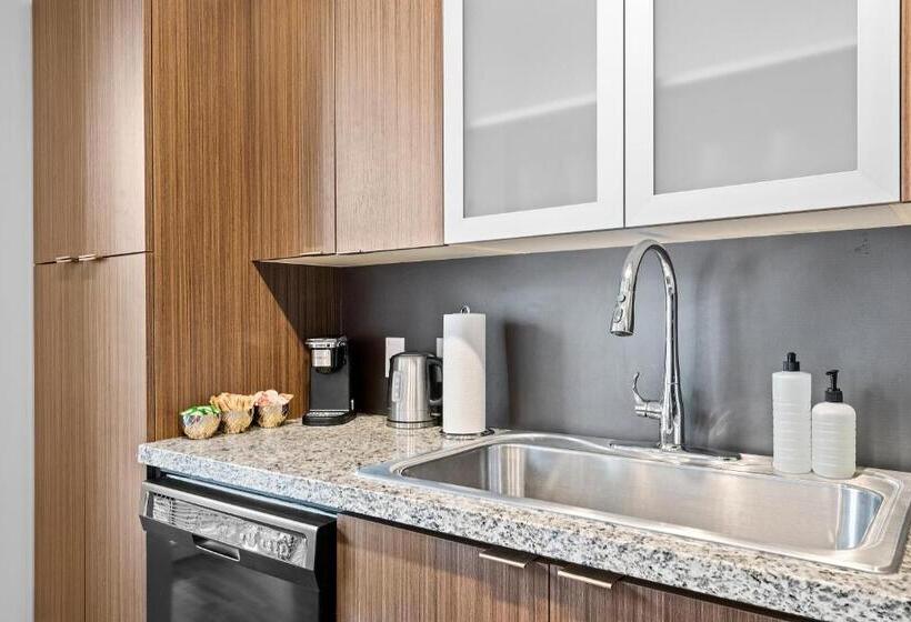 스탠다드 스튜디오, Kasa South Side Pittsburgh