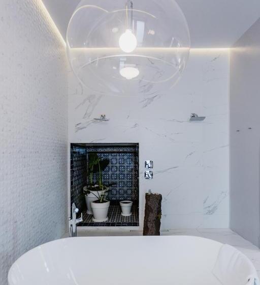 Люкс, Tá Hotel De Diseño