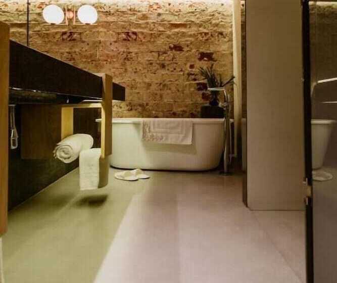 Люкс, Tá Hotel De Diseño