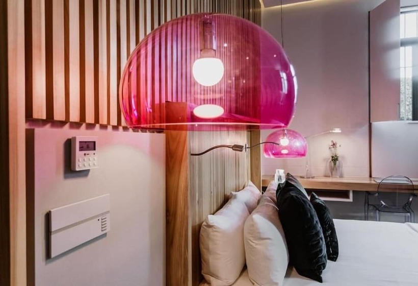 Люкс, Tá Hotel De Diseño