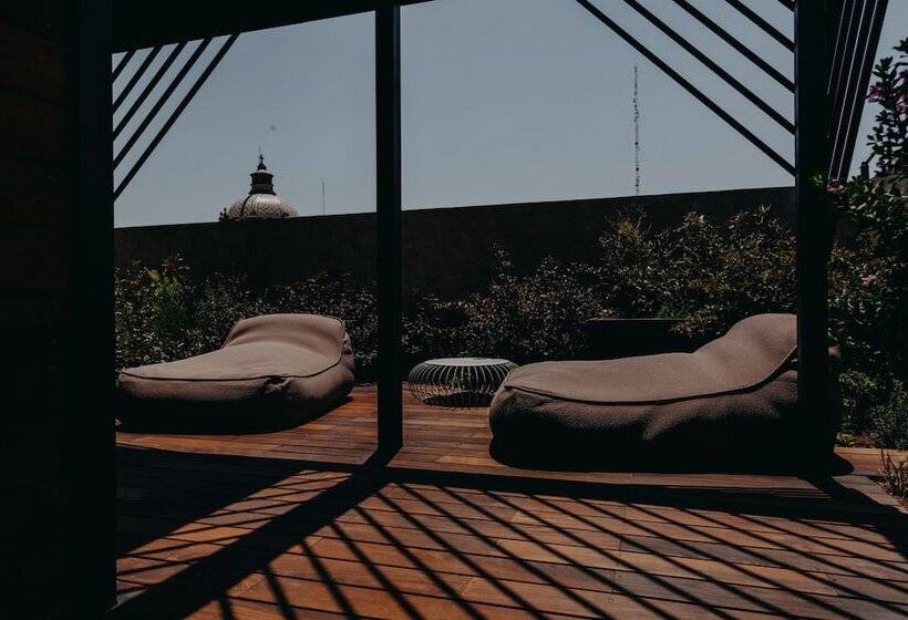 Номер Стандарт, Tá Hotel De Diseño