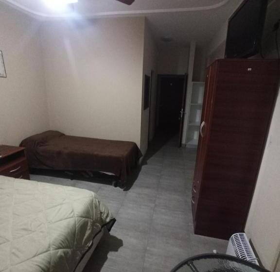 اتاق استاندارد سه نفره, El Descanso