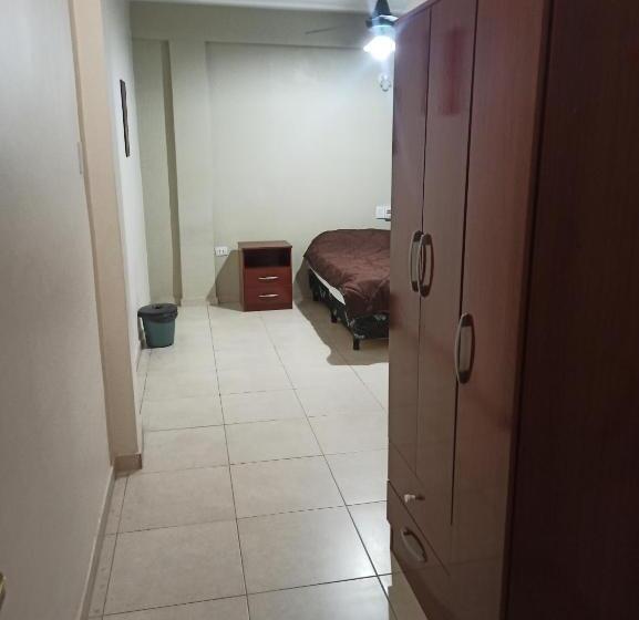 スタンダード４人部屋, El Descanso