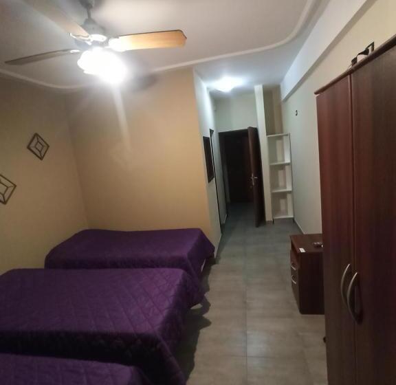 スタンダードトリプルルーム, El Descanso