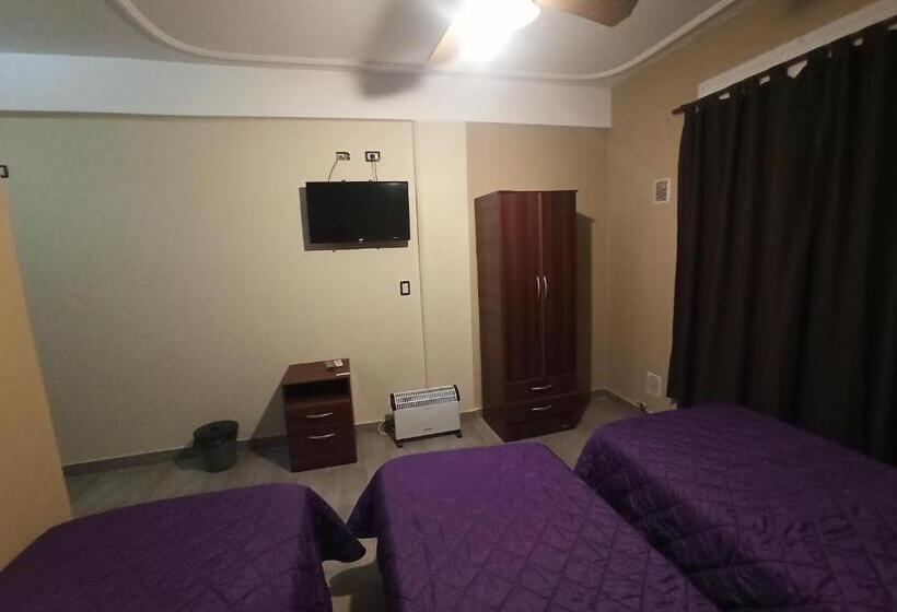 スタンダードトリプルルーム, El Descanso