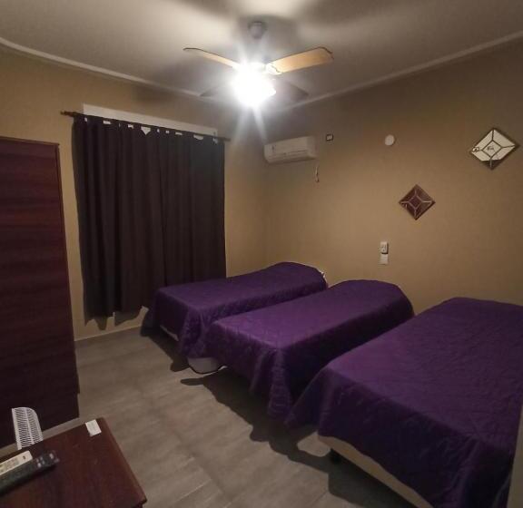 اتاق استاندارد سه نفره, El Descanso