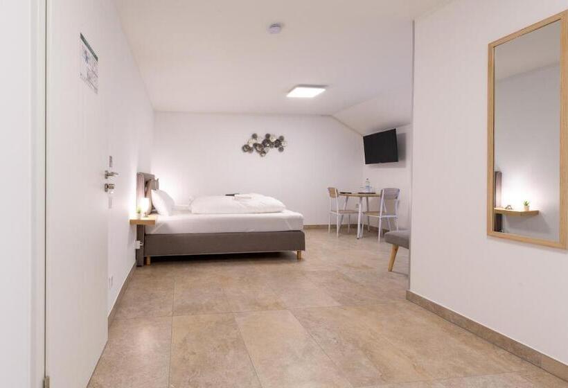 스탠다드 룸 킹사이즈 침대, Seepension Ostertach Am Leitgeringer See