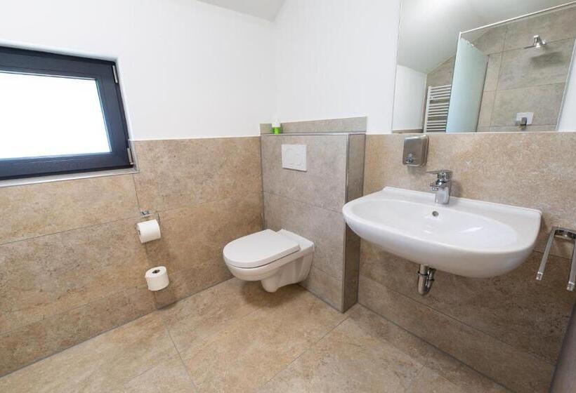 스탠다드 룸 킹사이즈 침대, Seepension Ostertach Am Leitgeringer See