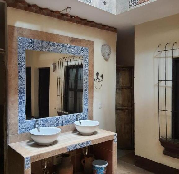 اتاق استاندارد, Acatenango Inn