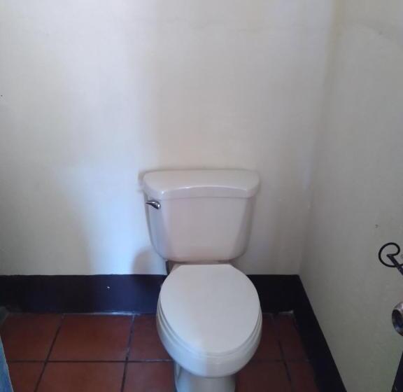 اتاق استاندارد سه نفره, Acatenango Inn