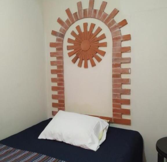 اتاق استاندارد با سرویس بهداشتی مشترک, Acatenango Inn