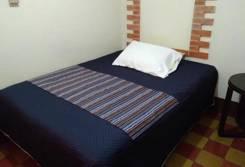 اتاق استاندارد با سرویس بهداشتی مشترک, Acatenango Inn