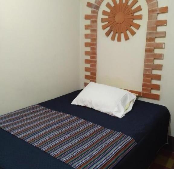 اتاق استاندارد با سرویس بهداشتی مشترک, Acatenango Inn