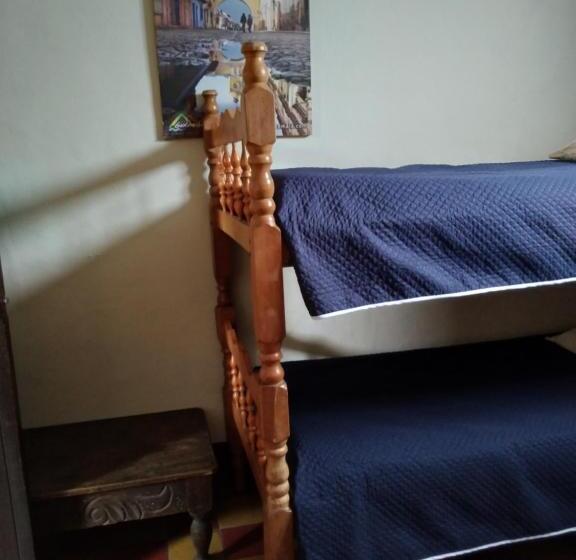 اتاق خانوادگی با سرویس بهداشتی مشترک, Acatenango Inn