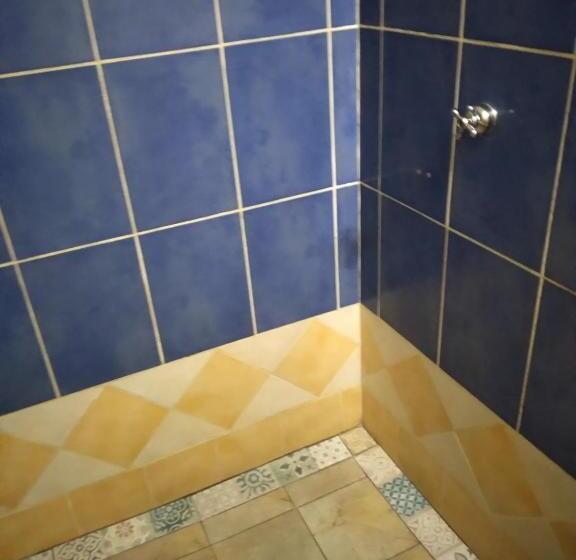 اتاق استاندارد سه نفره, Acatenango Inn