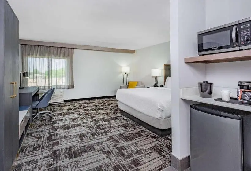 Standard-invahuone King-vuode, Laquinta Suites By Wyndham South Bend Notre Dame Area