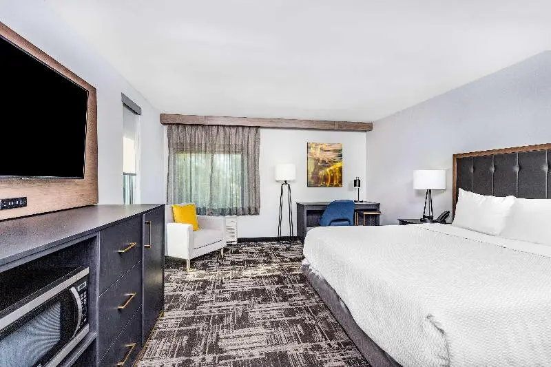 Standard-invahuone, Laquinta Suites By Wyndham South Bend Notre Dame Area