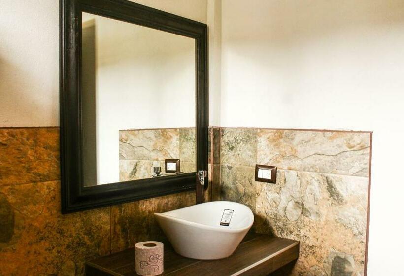 غرفة أساسية ثلاثية, Yubazuu