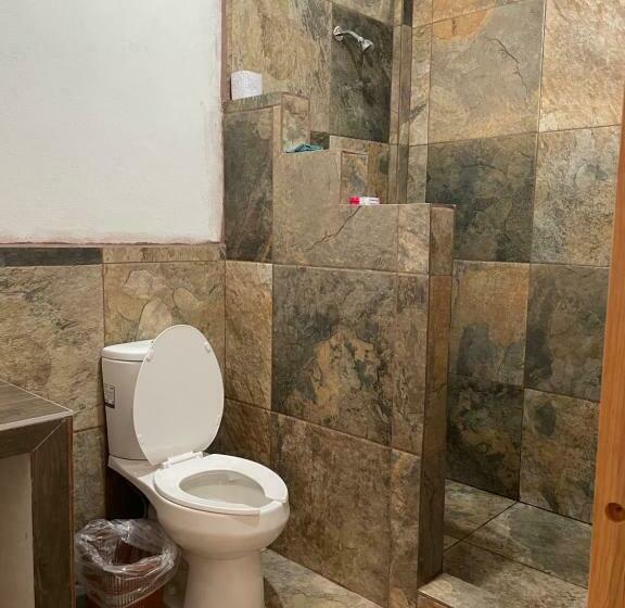 غرفة قياسية سرير كينج, Yubazuu