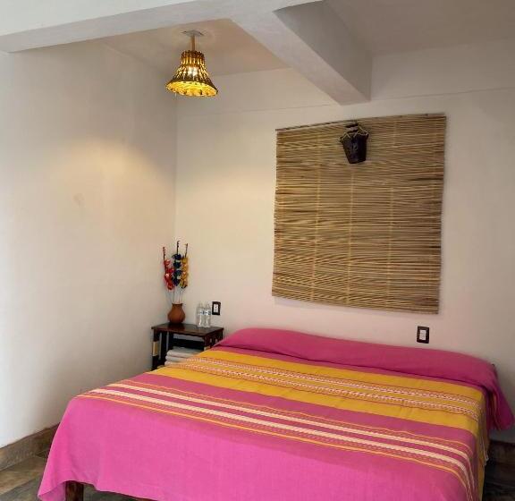 غرفة قياسية سرير كينج, Yubazuu