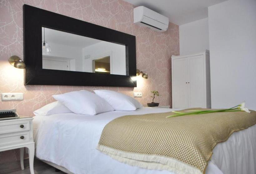 Quarto Estandar Cama King para Deficientes Físicos, Casa Mendilore