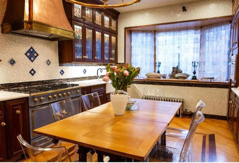 غرفة قياسية مطلّة علي الحديقة, Northern Lights Mansion