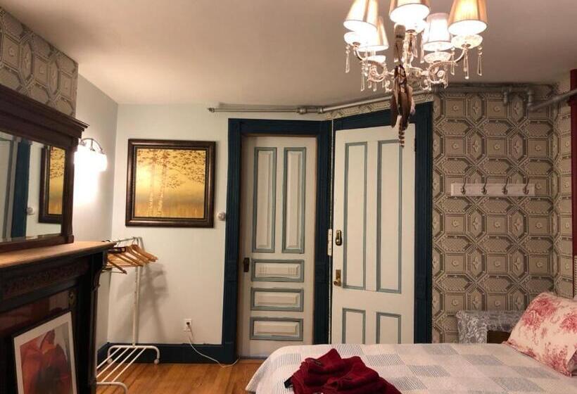 جناح, Northern Lights Mansion