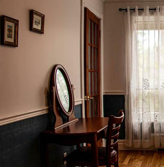 غرفة قياسية رباعية, Auberge Les Deux Tours