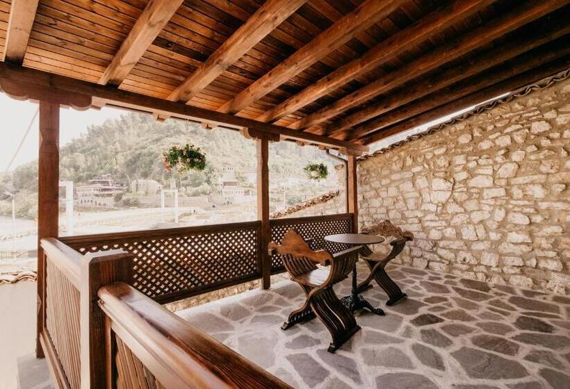 غرفة ديلوكس مزودة بشرفة, Beratino