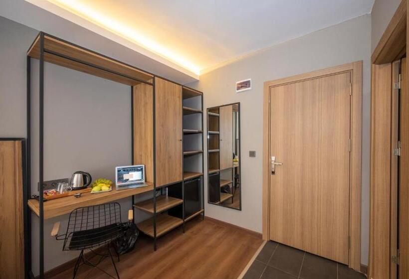 Номер Deluxe, çorlu Dem