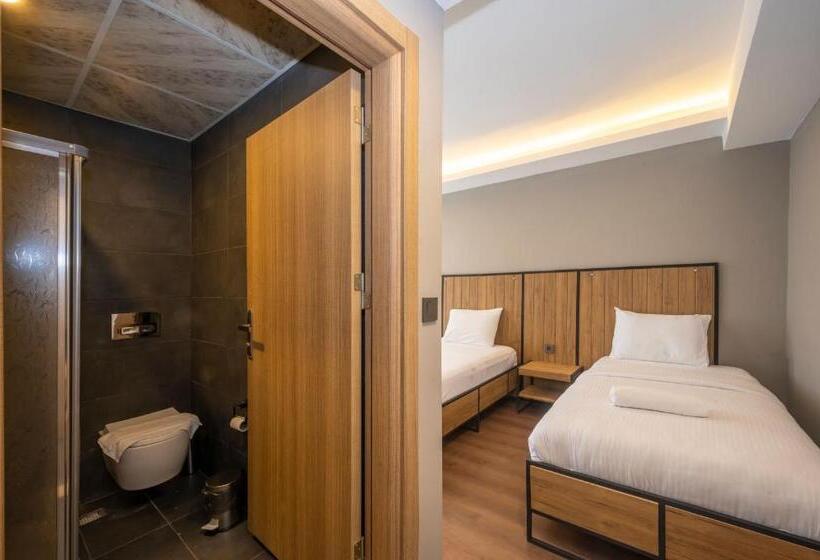 デラックストリプルルーム, çorlu Dem