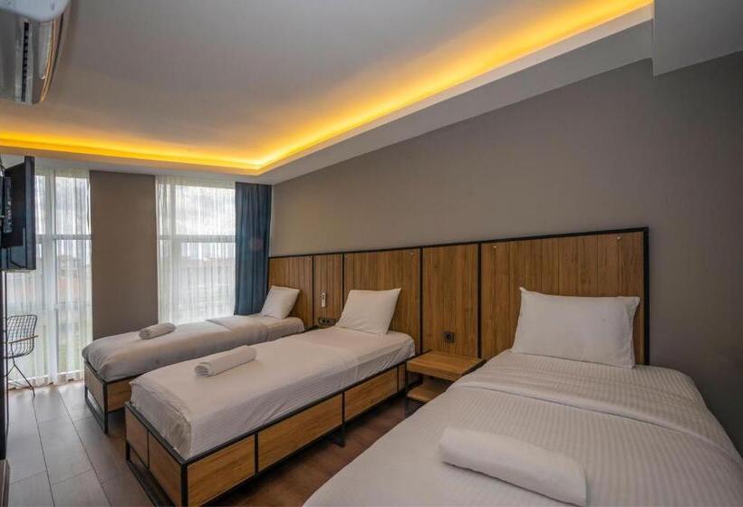 חדר דלוקס לשלושה, çorlu Dem