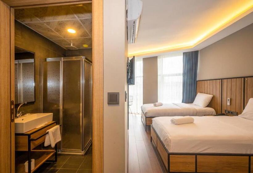 デラックストリプルルーム, çorlu Dem