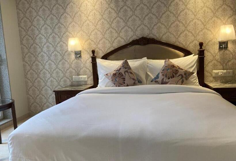 חדר סטנדרט עם מרפסת, Grand Victoria The Fern Resort & Spa, Panchgani